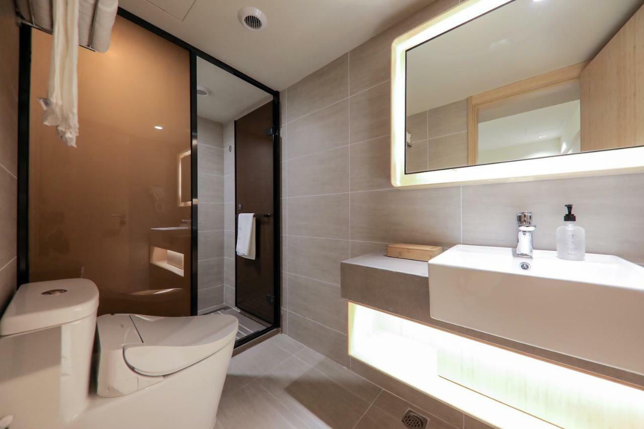 Ji Hotel Shanghai Exterior photo